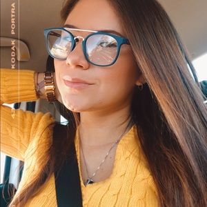 Meet your Posher, Daniela